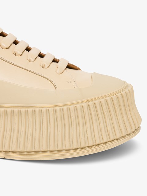 sneakers big sole
