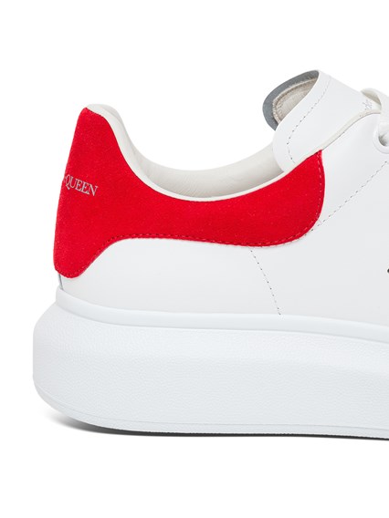 Sneaker Oversize in Pelle Bianca con Talloncino Rosso Alexander Mcqueen  Donna ALEXANDER MCQUEEN Prezzo | Gaudenzi Boutique